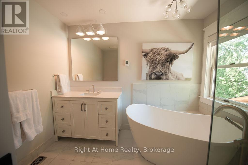 139 Allan Street, Oakville, Ontario  L6J 3N6 - Photo 24 - W12932152