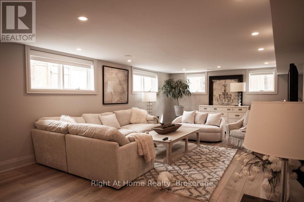 139 Allan Street, Oakville, Ontario  L6J 3N6 - Photo 30 - W12932152