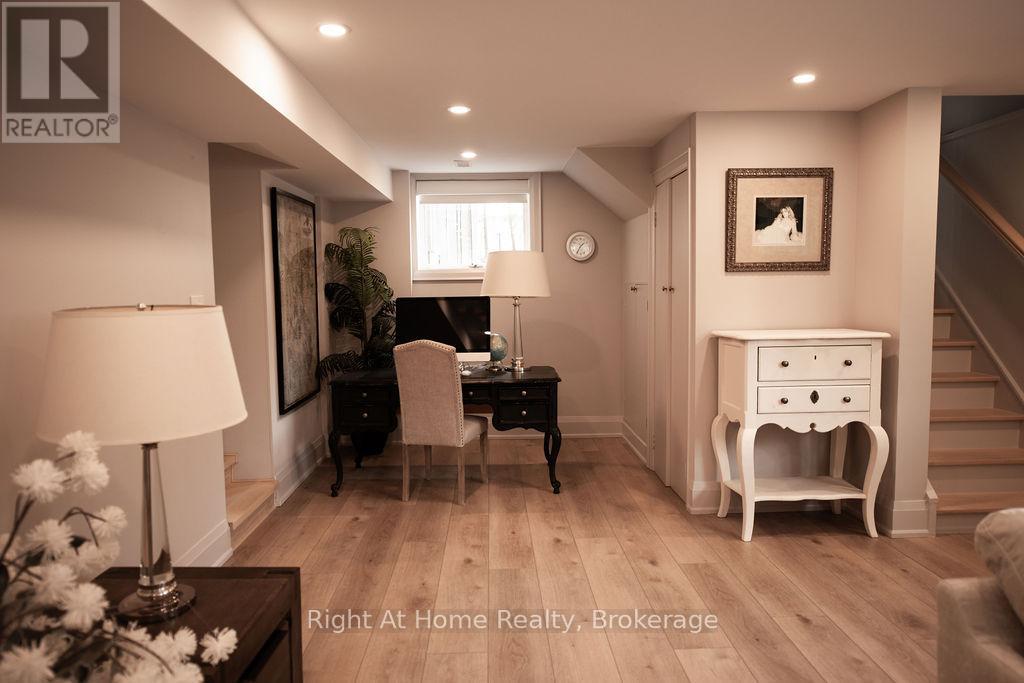 139 Allan Street, Oakville, Ontario  L6J 3N6 - Photo 31 - W12932152