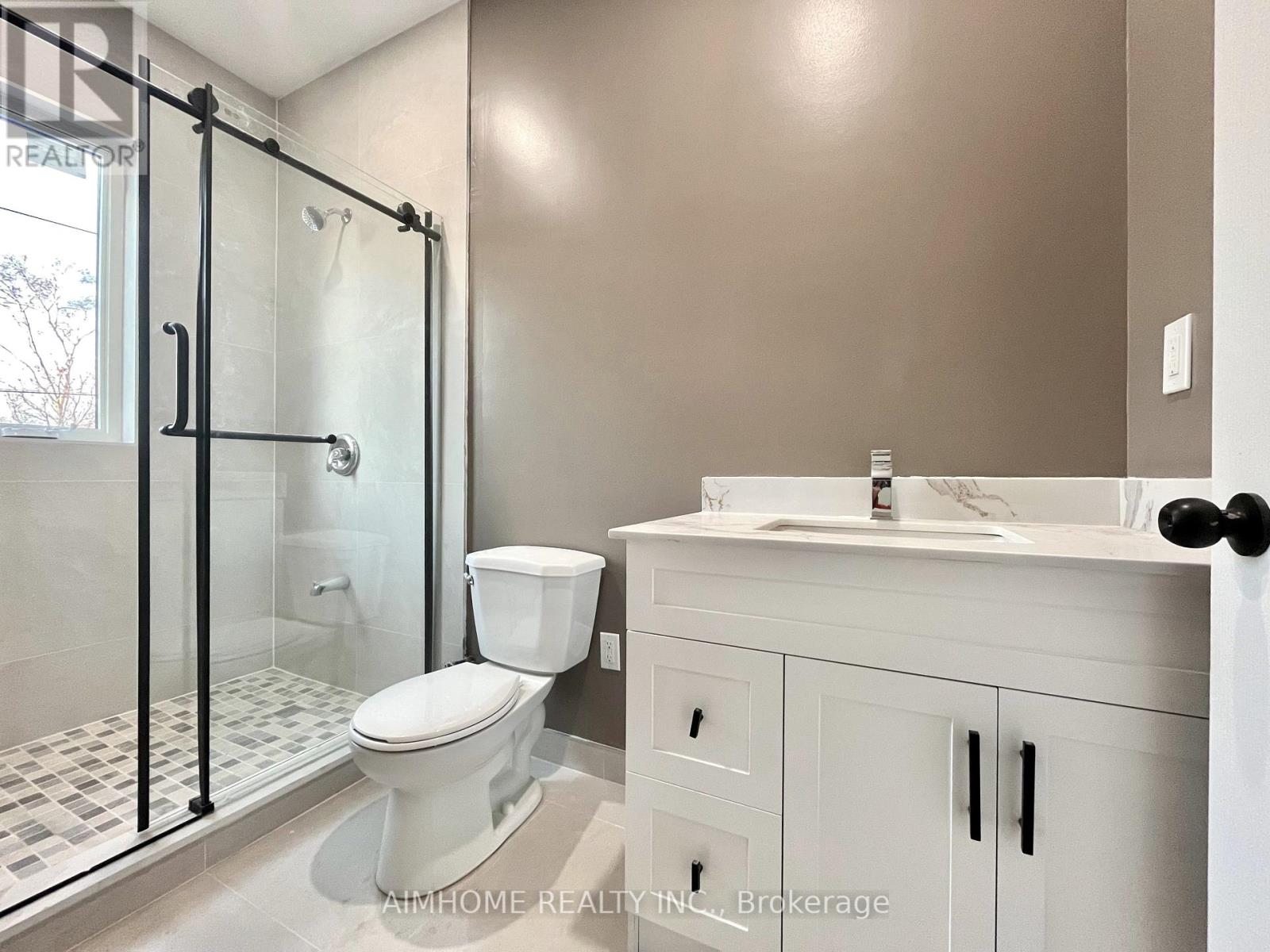 3 - 15 Waddington Crescent, Toronto, Ontario  M2J 2Z9 - Photo 23 - C12998310