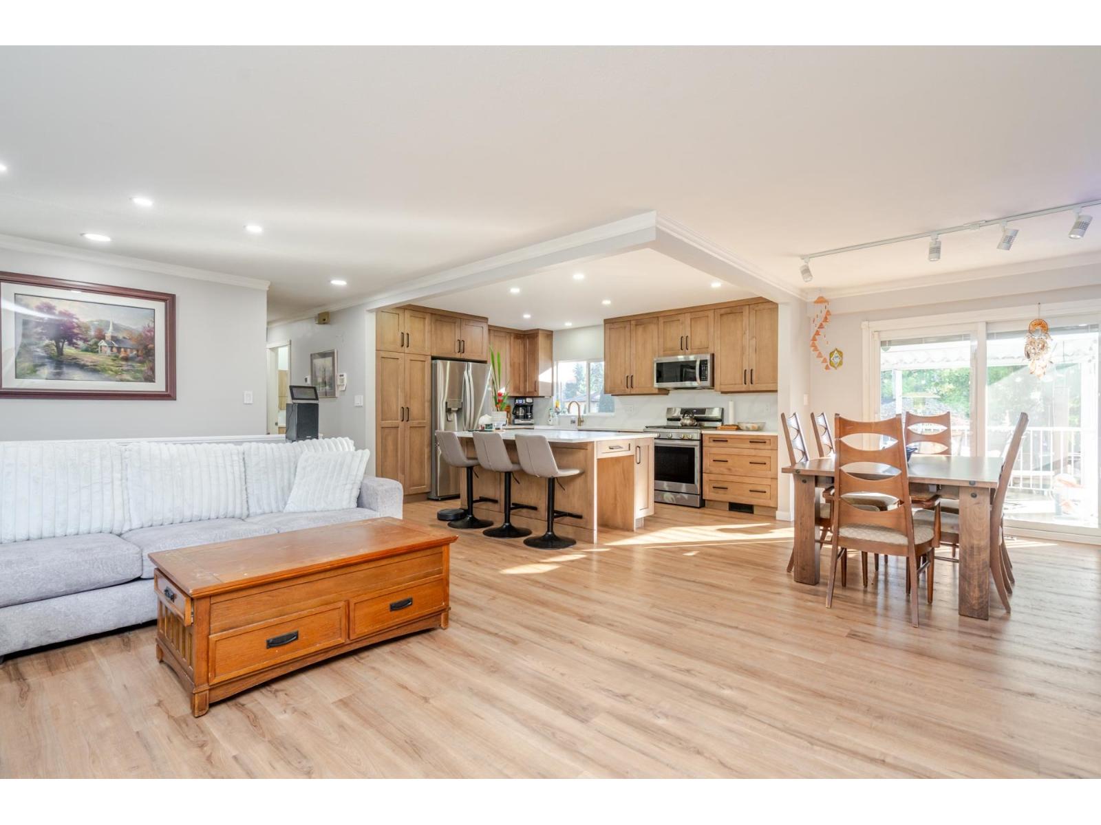 3924 205b Street, Langley, British Columbia  V3A 2B3 - Photo 3 - R3095047