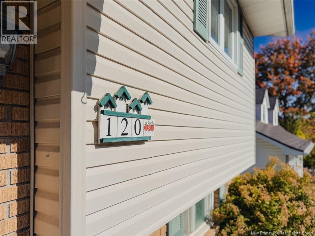 120 Wilson Street, Woodstock, New Brunswick  E7M 3A3 - Photo 10 - NB127567