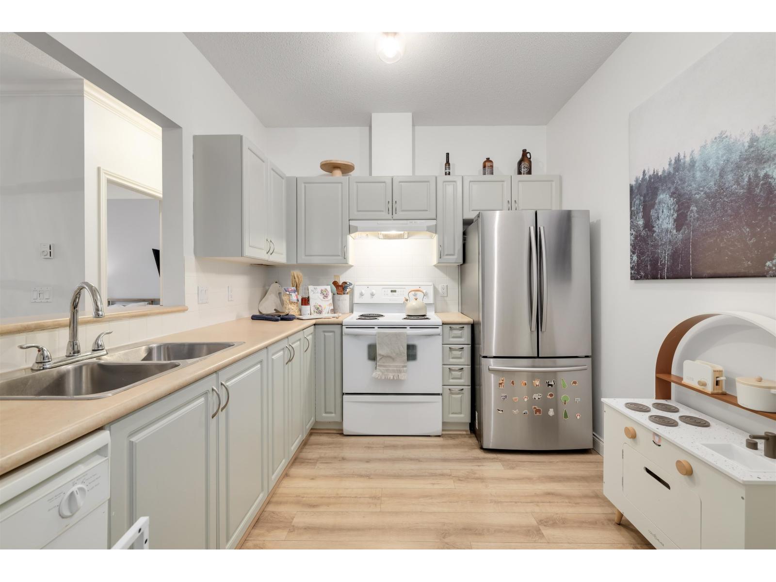 206 15323 17a Avenue, Surrey, British Columbia  V4A 1V4 - Photo 9 - R3111620