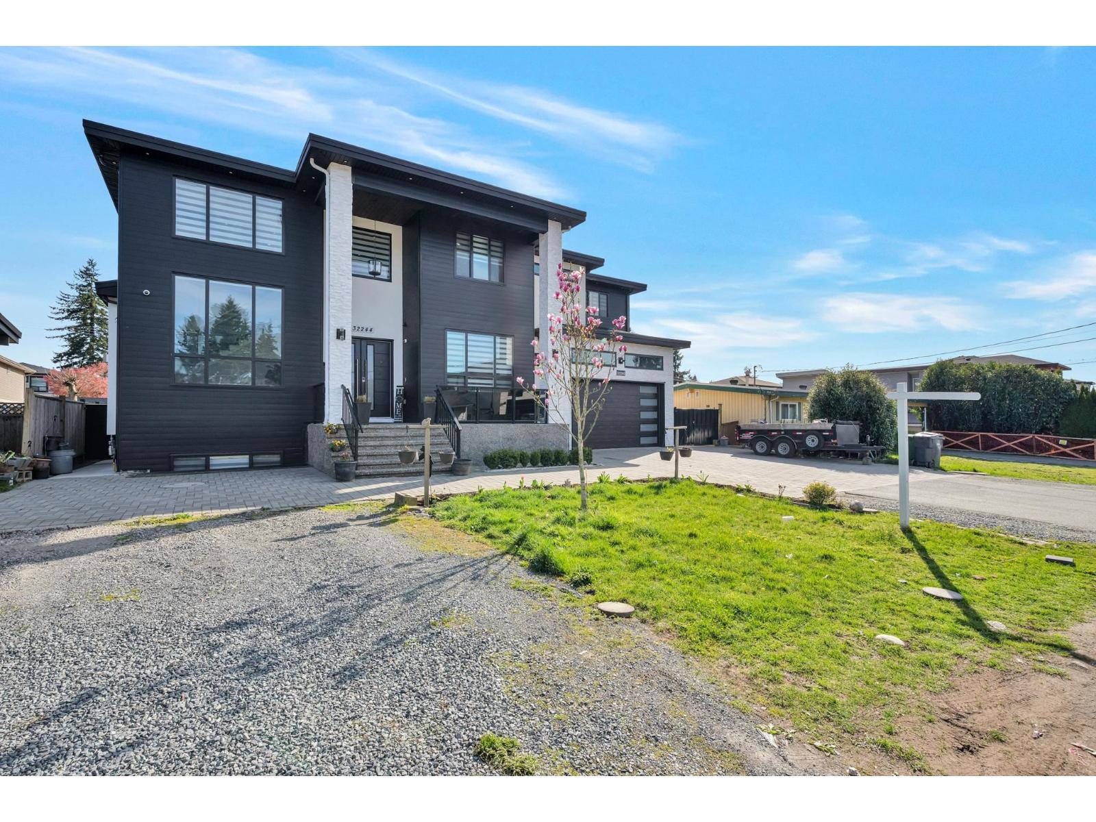 32244 Pineview Avenue, Abbotsford, British Columbia  V2T 1R3 - Photo 3 - R3110195