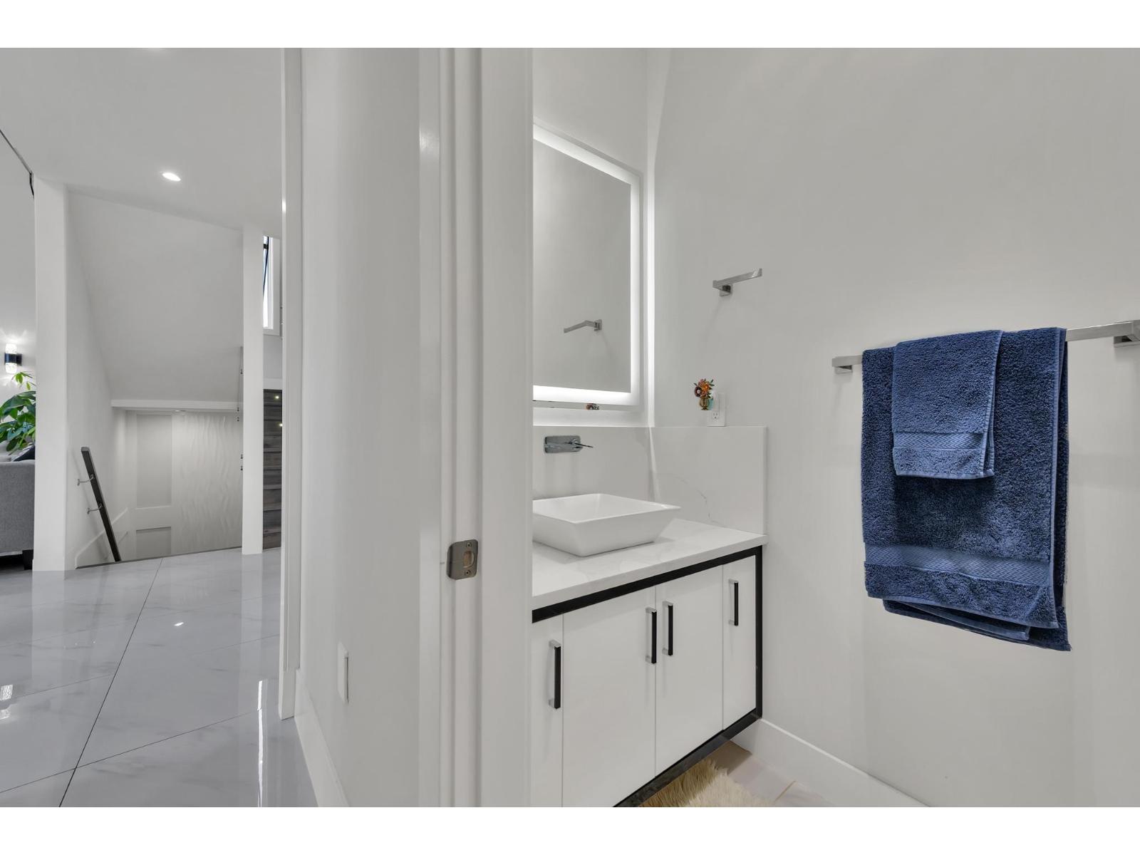 32244 Pineview Avenue, Abbotsford, British Columbia  V2T 1R3 - Photo 8 - R3110195