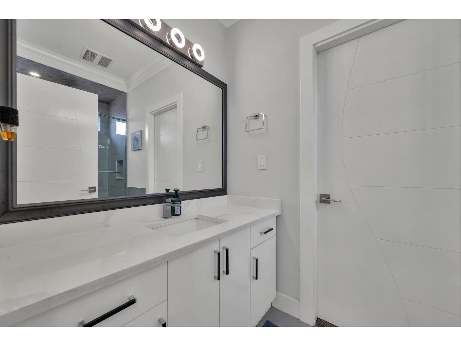 32244 Pineview Avenue, Abbotsford, British Columbia  V2T 1R3 - Photo 22 - R3110195