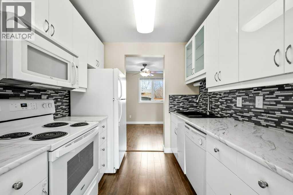 31, 12 Templewood Drive Ne, Calgary, Alberta  T1Y 4R7 - Photo 6 - A2300807