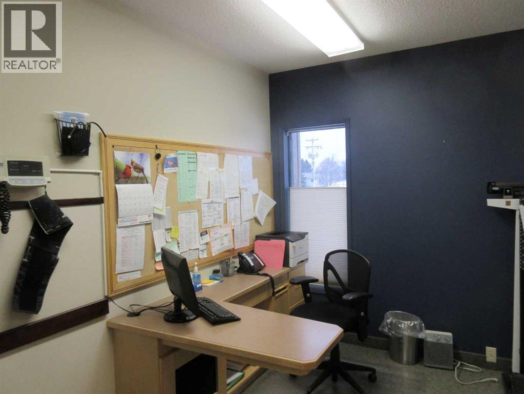 5127 49 Street, Rocky Mountain House, Alberta  T4T 1B8 - Photo 10 - A2299986