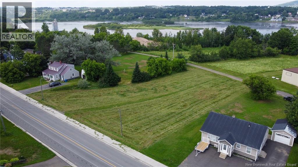 170 And 174 Houlton Street, Woodstock, New Brunswick  E7M 1Z1 - Photo 8 - NB090049