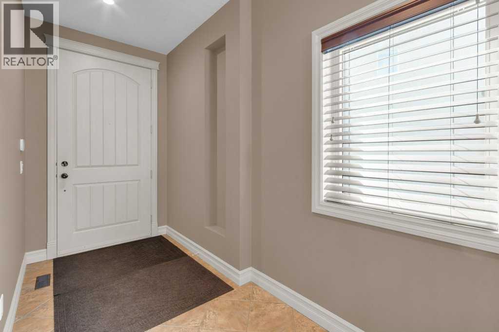 44 Mahogany Rise Se, Calgary, Alberta  T3M 0X3 - Photo 2 - A2302405