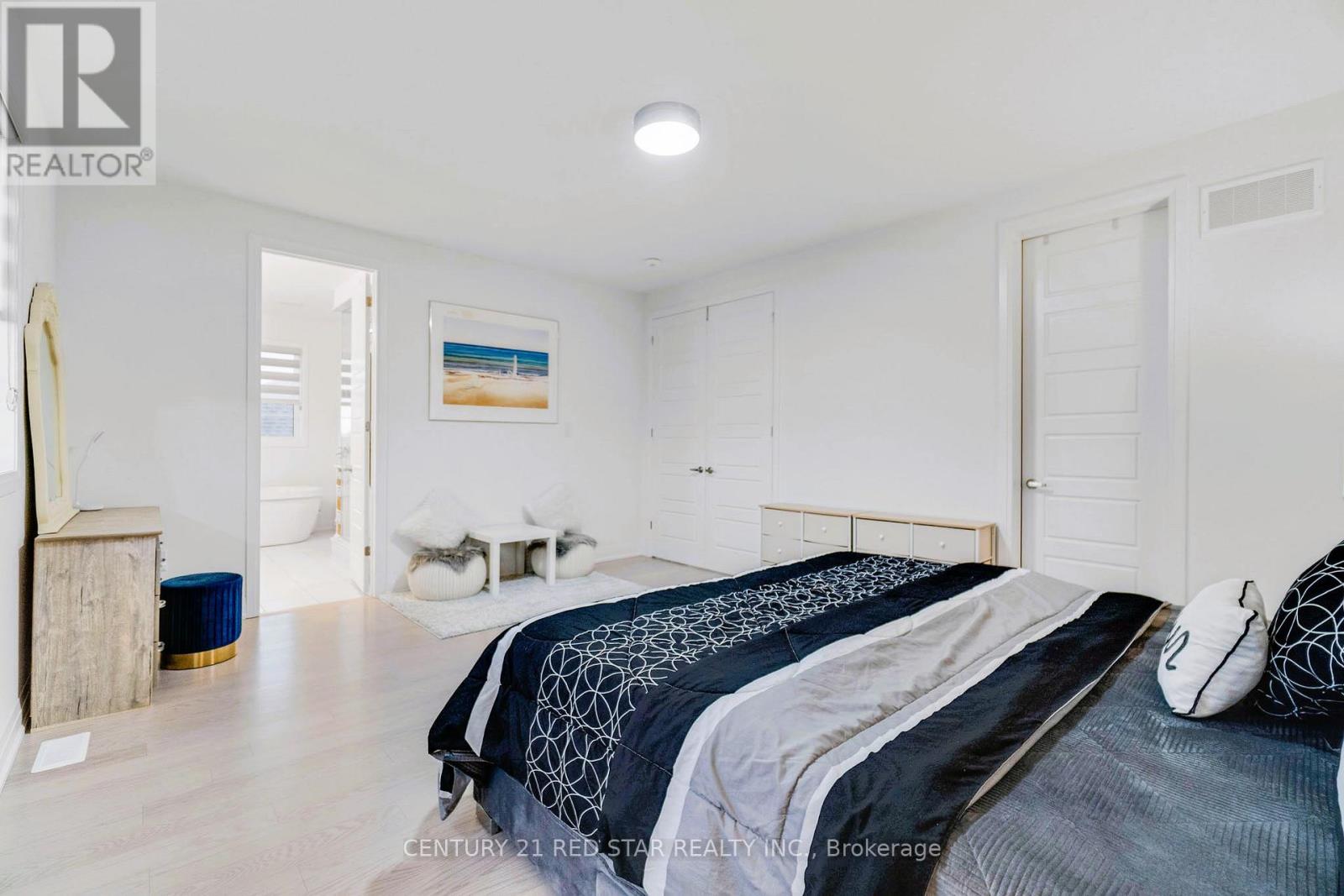 3251 Harasym Trail, Oakville, Ontario  L6M 5N6 - Photo 21 - W12996632