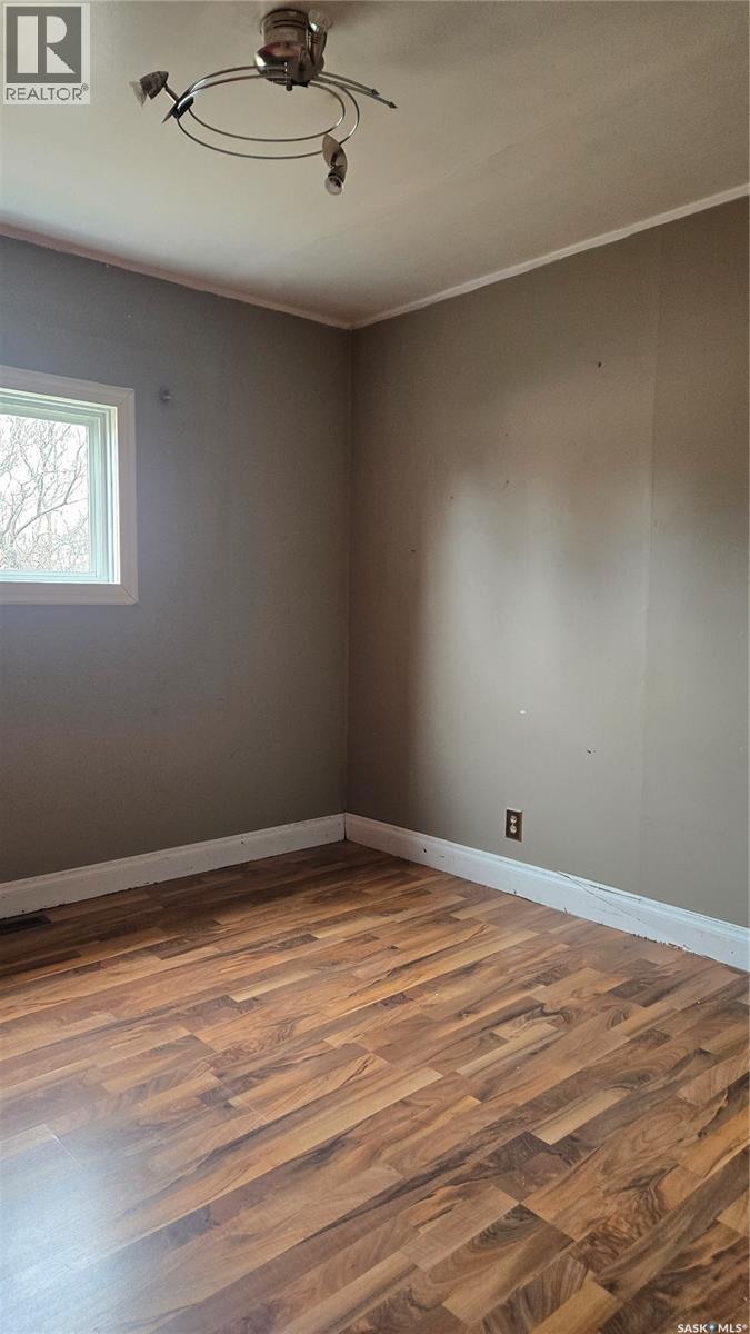 409 Wylie Avenue, Oxbow, Saskatchewan  S0C 2B0 - Photo 9 - SK029123