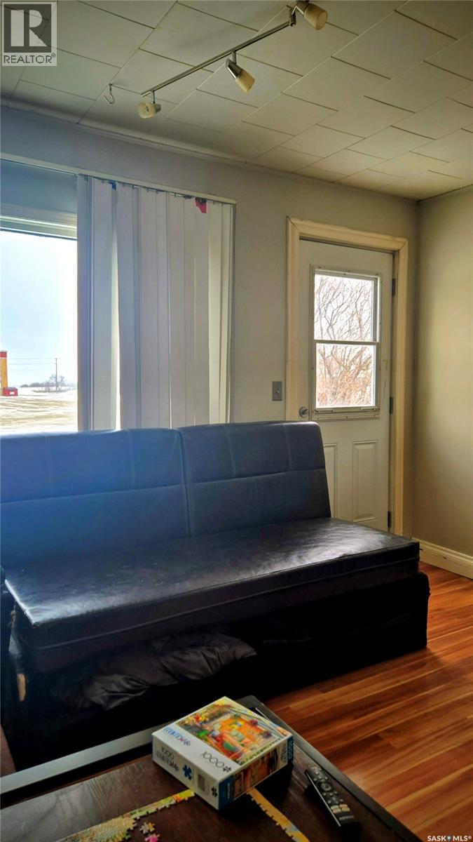 409 Wylie Avenue, Oxbow, Saskatchewan  S0C 2B0 - Photo 4 - SK029123