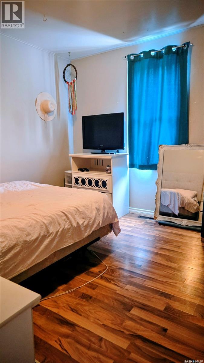 409 Wylie Avenue, Oxbow, Saskatchewan  S0C 2B0 - Photo 5 - SK029123