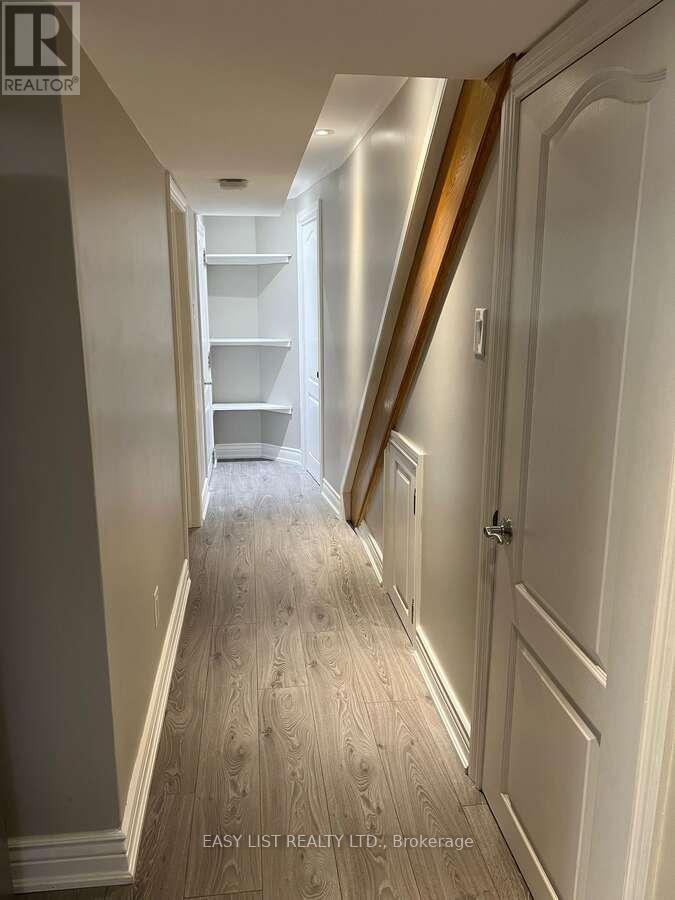 23 Goodwood Avenue, Toronto, Ontario  M6E 1J1 - Photo 5 - W13010342