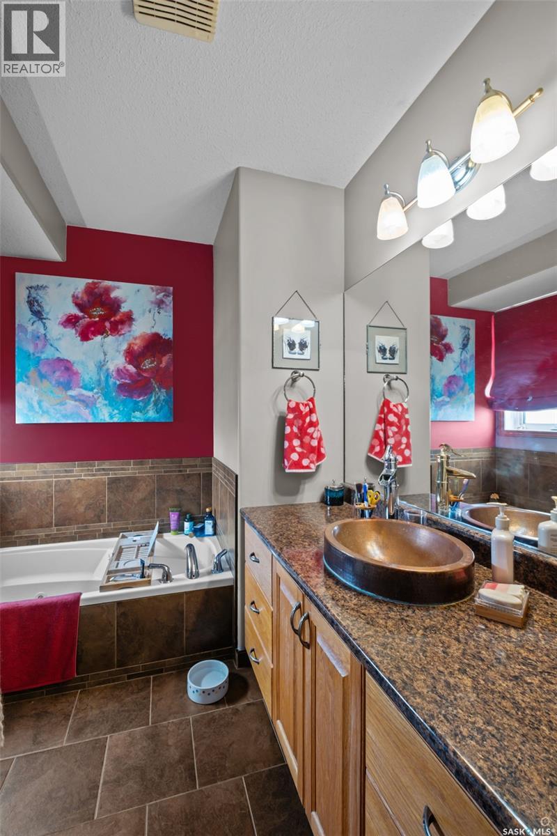 43 Mcknight Drive, Prince Albert, Saskatchewan  S6V 7Z7 - Photo 12 - SK033107