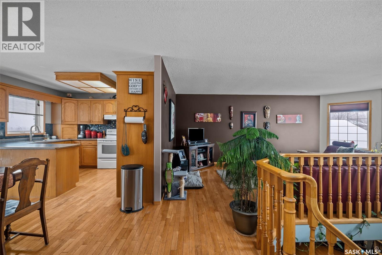 43 Mcknight Drive, Prince Albert, Saskatchewan  S6V 7Z7 - Photo 2 - SK033107