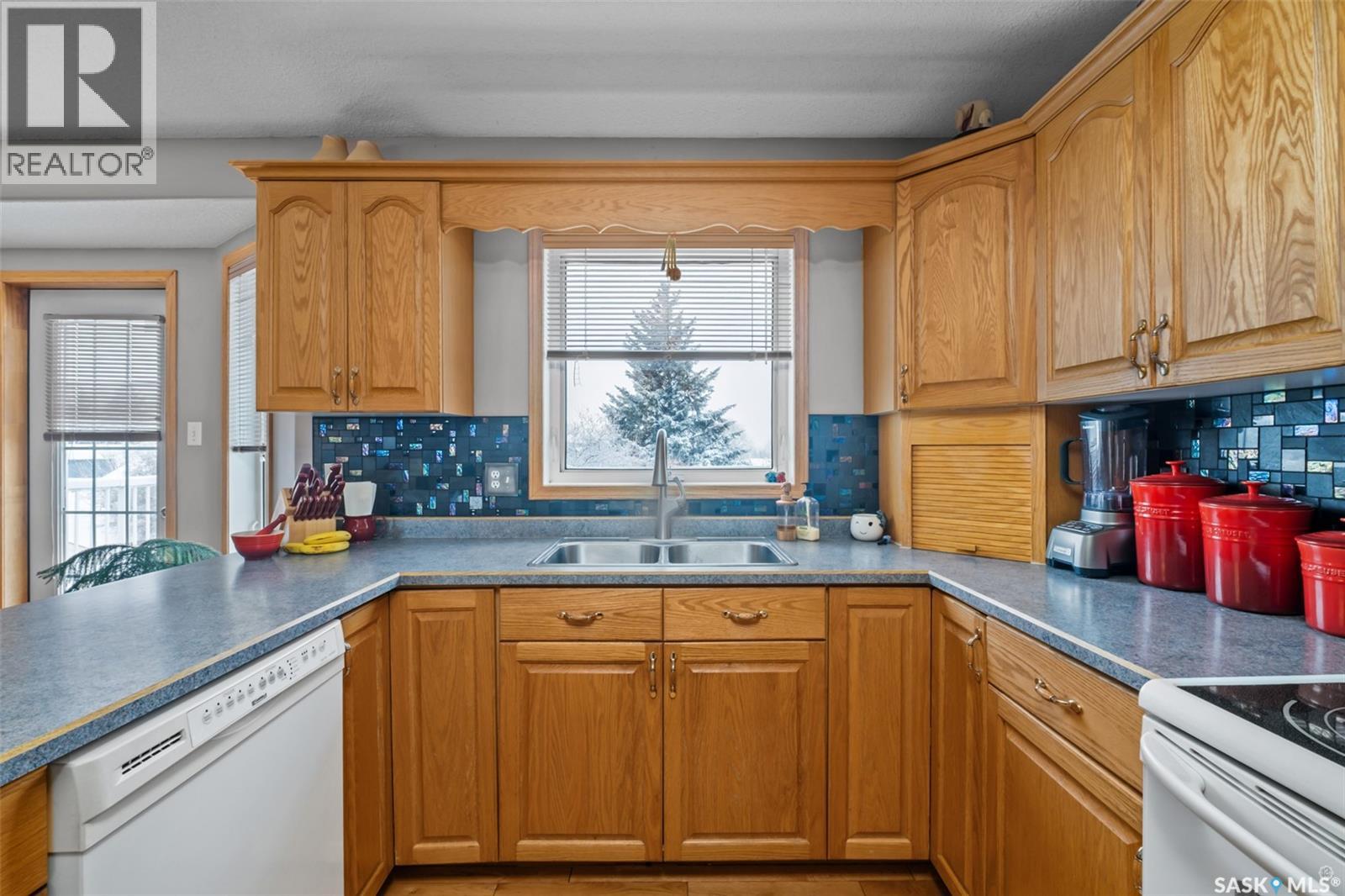 43 Mcknight Drive, Prince Albert, Saskatchewan  S6V 7Z7 - Photo 8 - SK033107