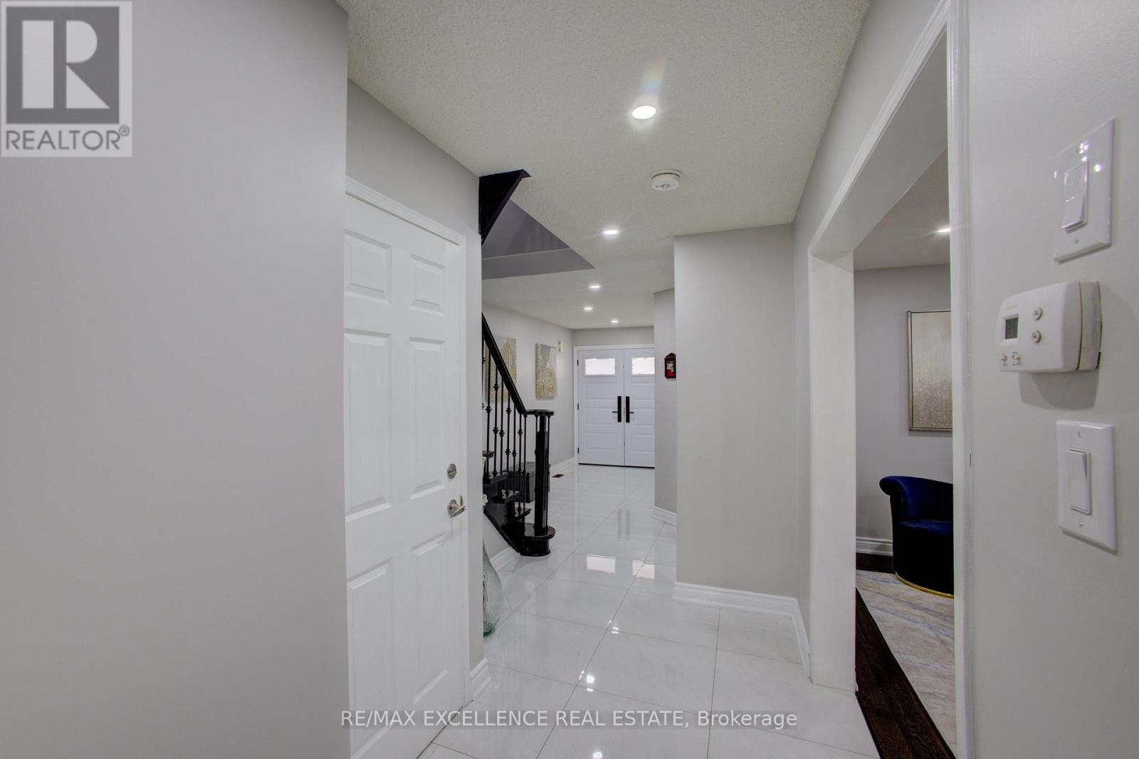 5 Wildsky Road, Brampton, Ontario  L6Y 5P6 - Photo 6 - W13010308