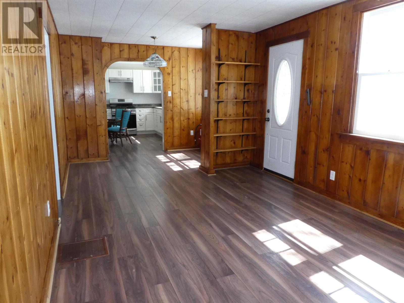 102 Cedar Cres, Longlac, Ontario  P0T 2A0 - Photo 11 - TB2600721