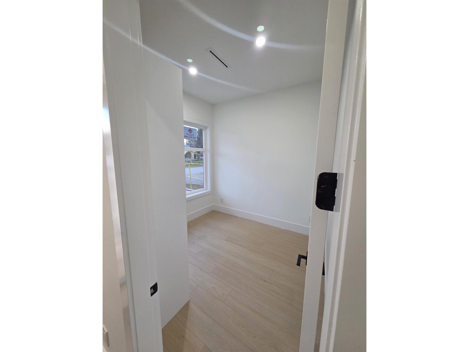 11663 89a Avenue, Delta, British Columbia  V4C 7J7 - Photo 2 - R3105799