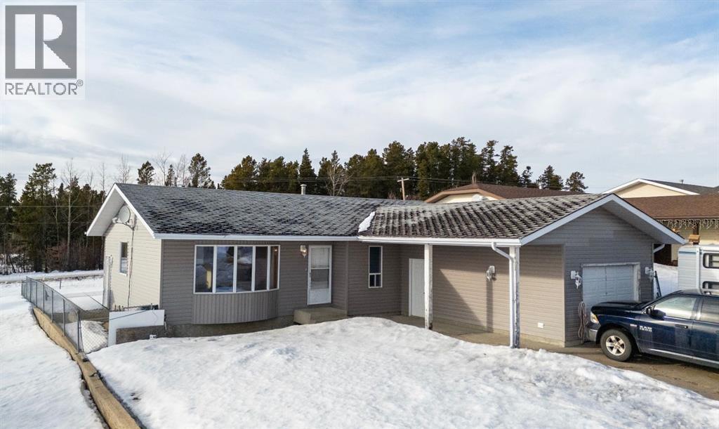 21 Tressa Street, Swan Hills, Alberta  T0G 2C0 - Photo 1 - A2286176