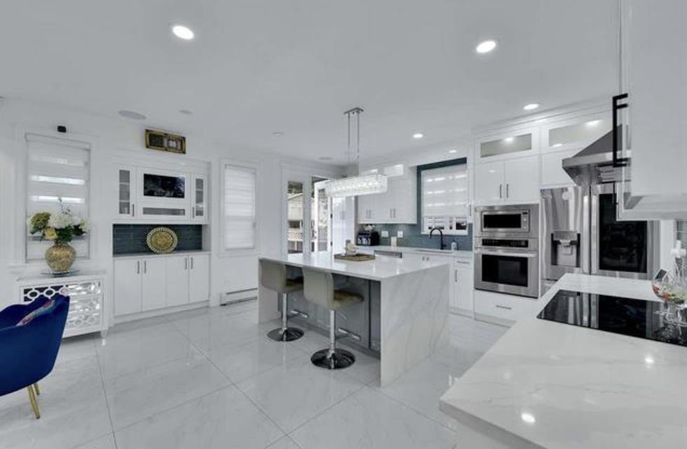 8825 131 Street, Surrey, British Columbia  V3V 0A8 - Photo 11 - R3112300