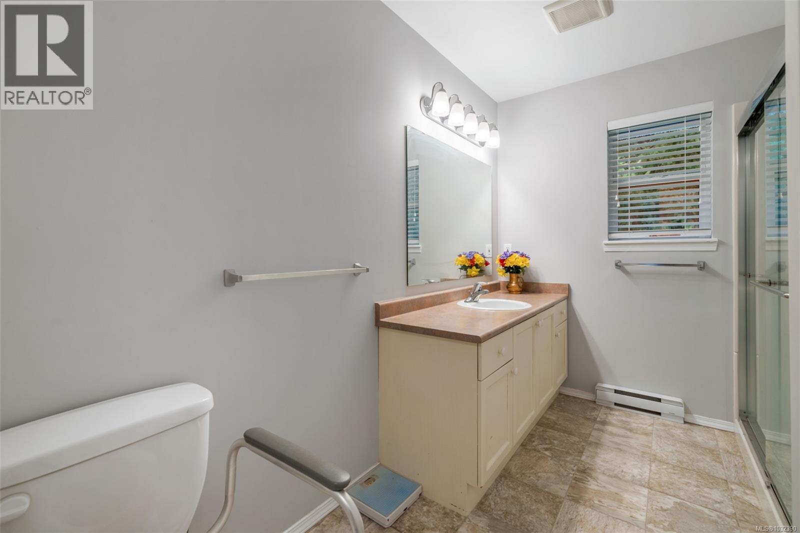 8 300 Grosskleg Way, Lake Cowichan, British Columbia  V0R 2G0 - Photo 23 - 1032390