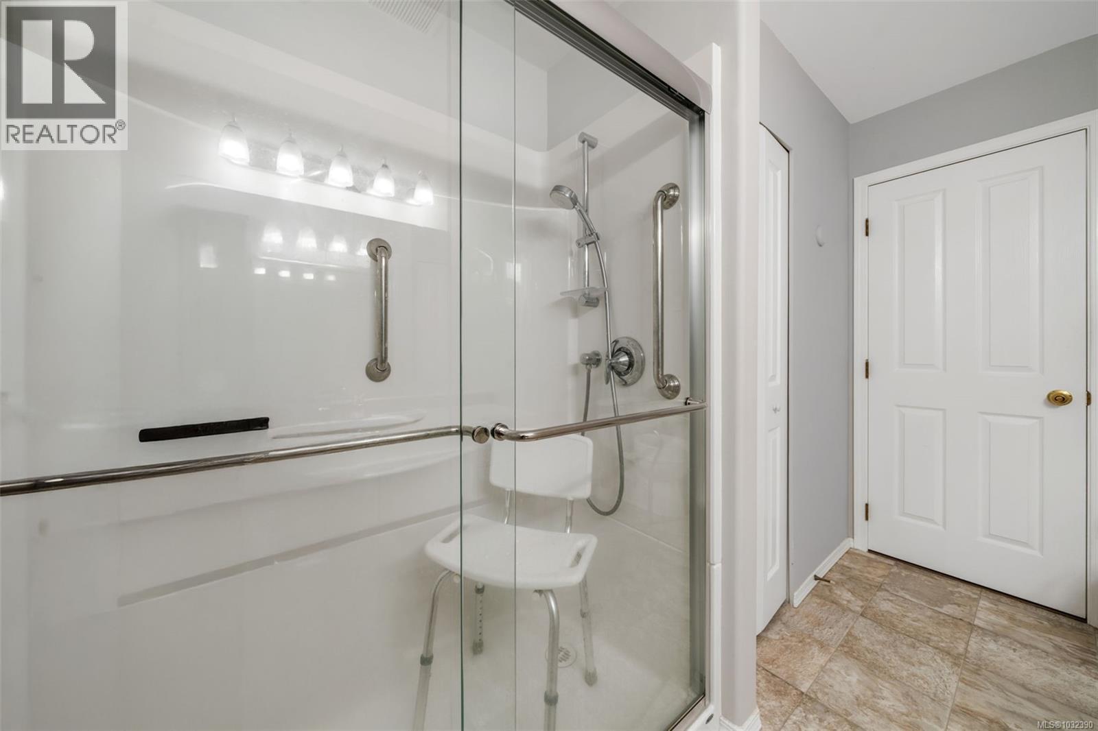 8 300 Grosskleg Way, Lake Cowichan, British Columbia  V0R 2G0 - Photo 24 - 1032390