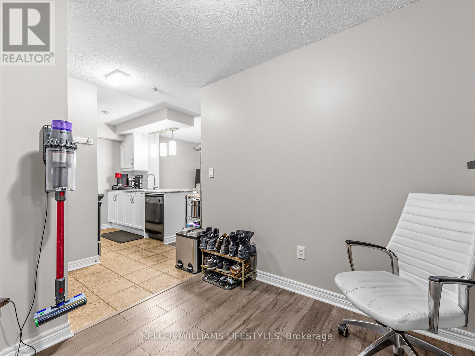 510 - 100 Hayden Street, Toronto, Ontario  M4Y 3C7 - Photo 6 - C13010362