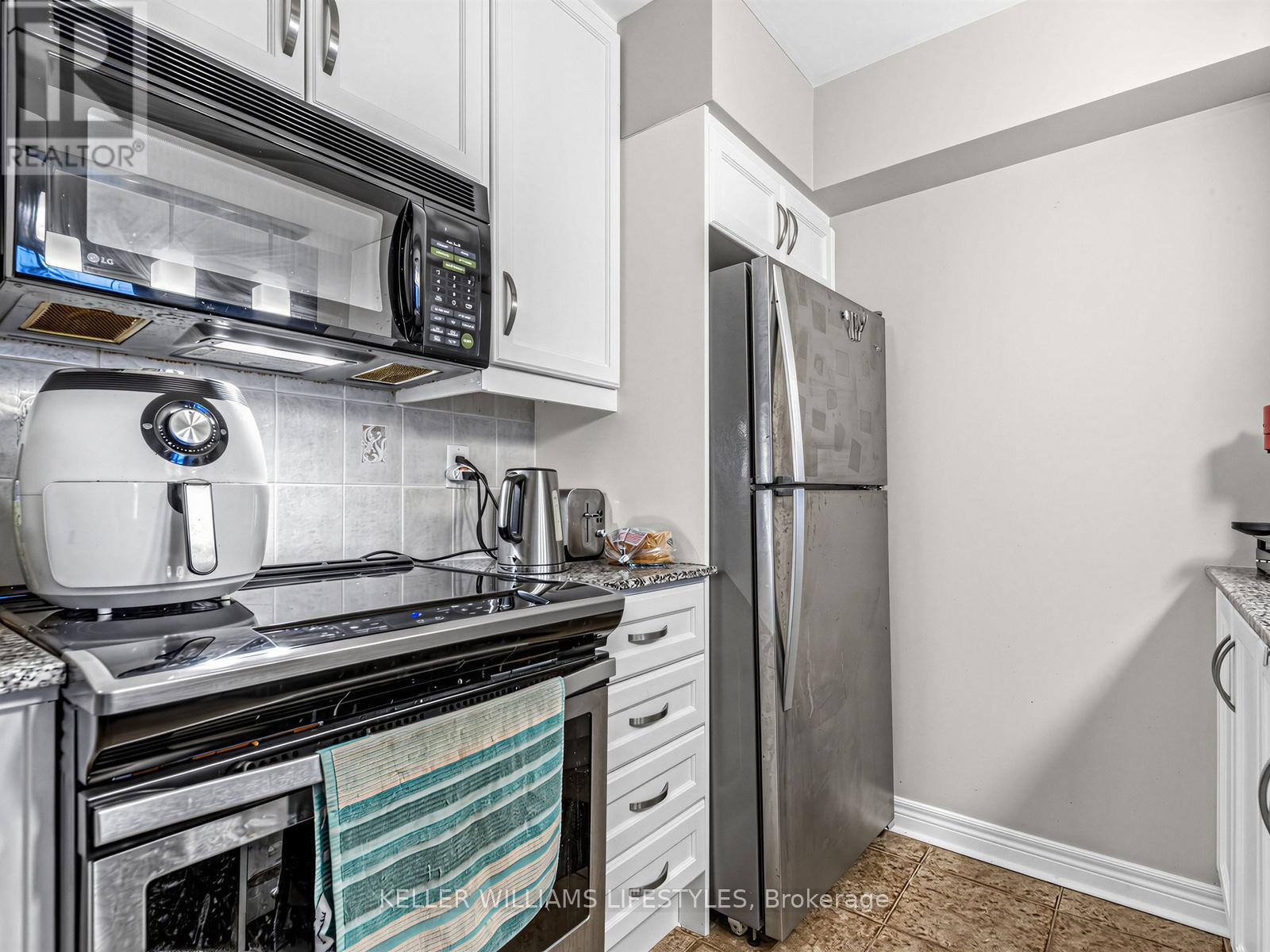 510 - 100 Hayden Street, Toronto, Ontario  M4Y 3C7 - Photo 8 - C13010362