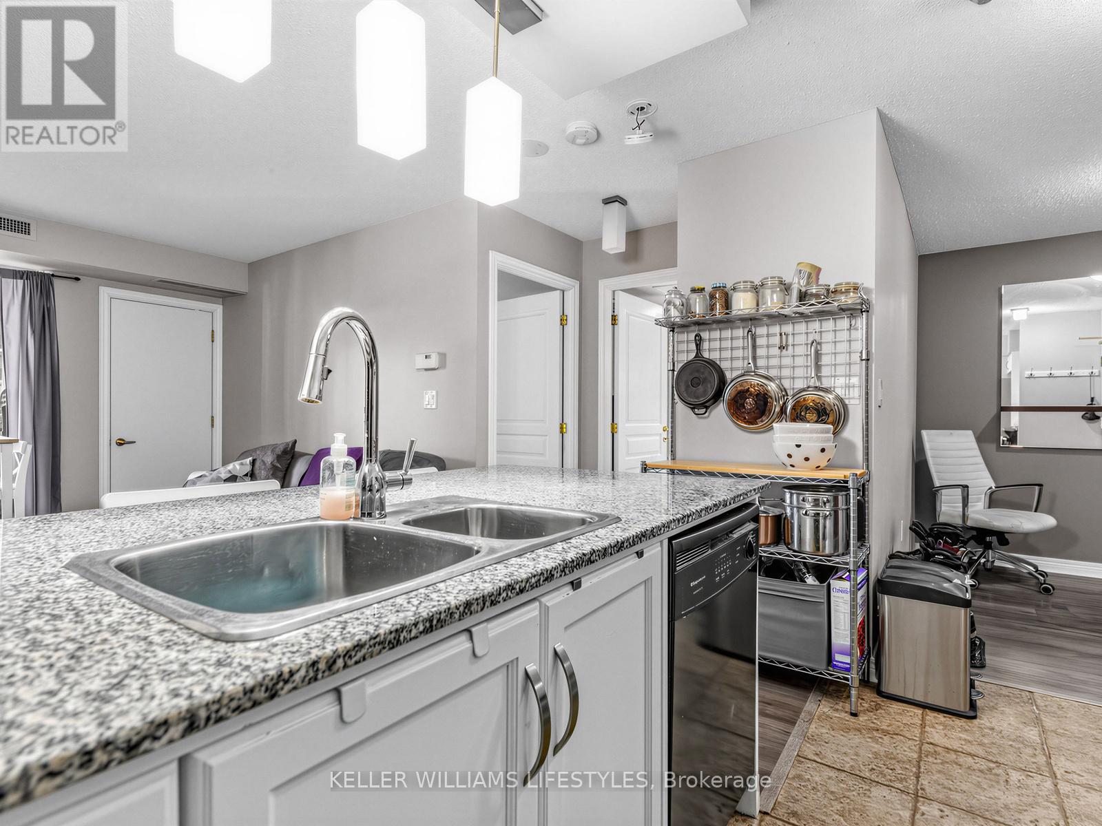 510 - 100 Hayden Street, Toronto, Ontario  M4Y 3C7 - Photo 9 - C13010362