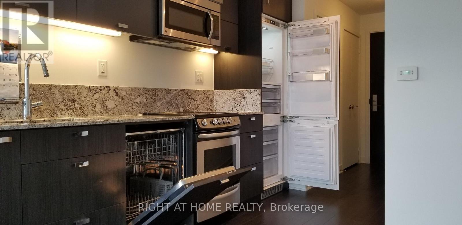 1003 - 290 Adelaide Street W, Toronto, Ontario  M5V 1P6 - Photo 5 - C13010358