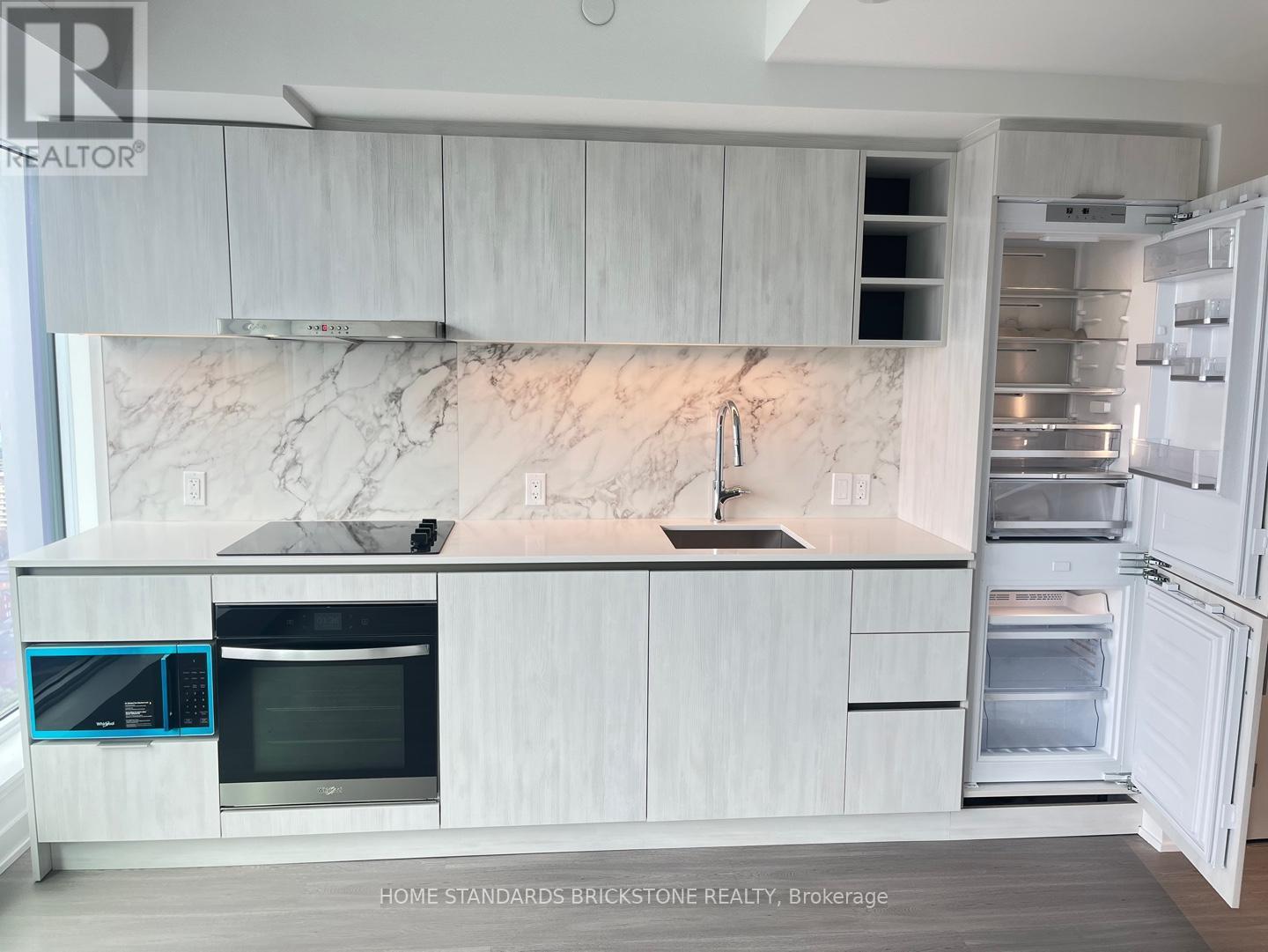 4005 - 8 Wellesley West Street, Toronto, Ontario  M4Y 0J5 - Photo 13 - C13010360