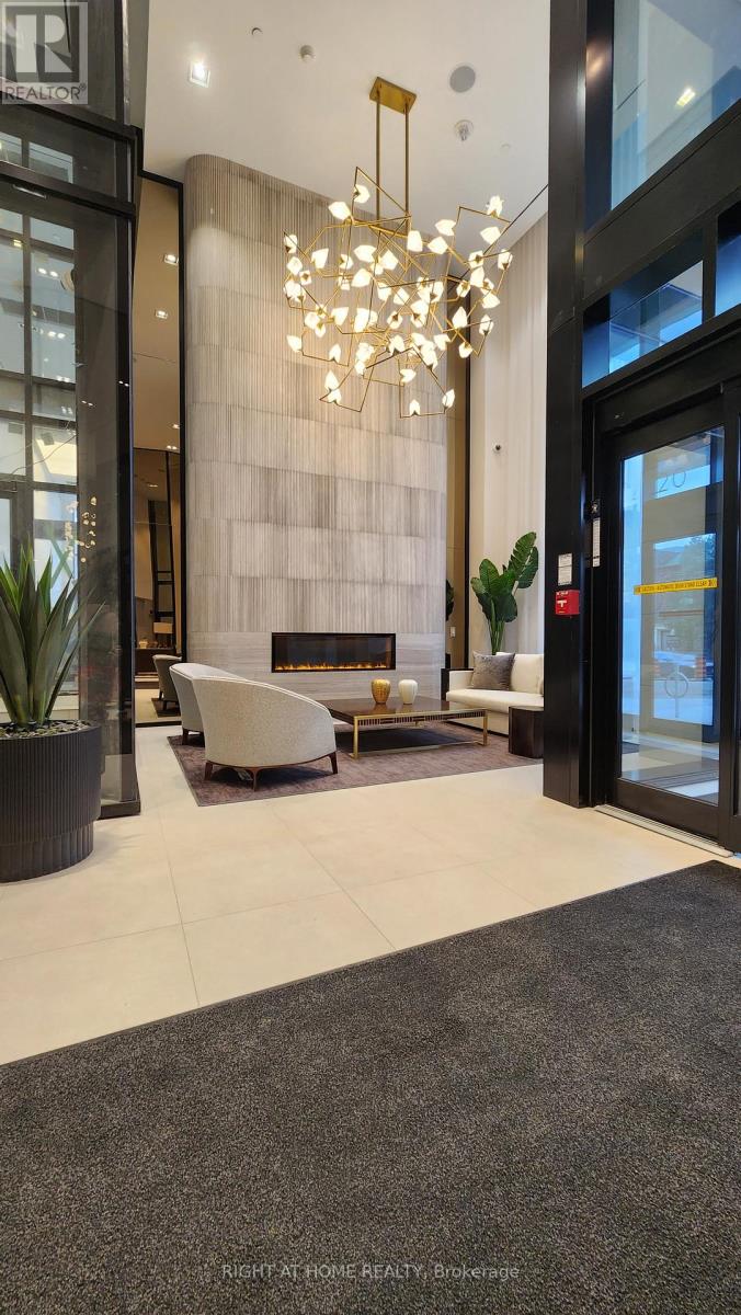 536 - 2020 Bathurst Street, Toronto, Ontario  M5P 0A6 - Photo 13 - C13010378