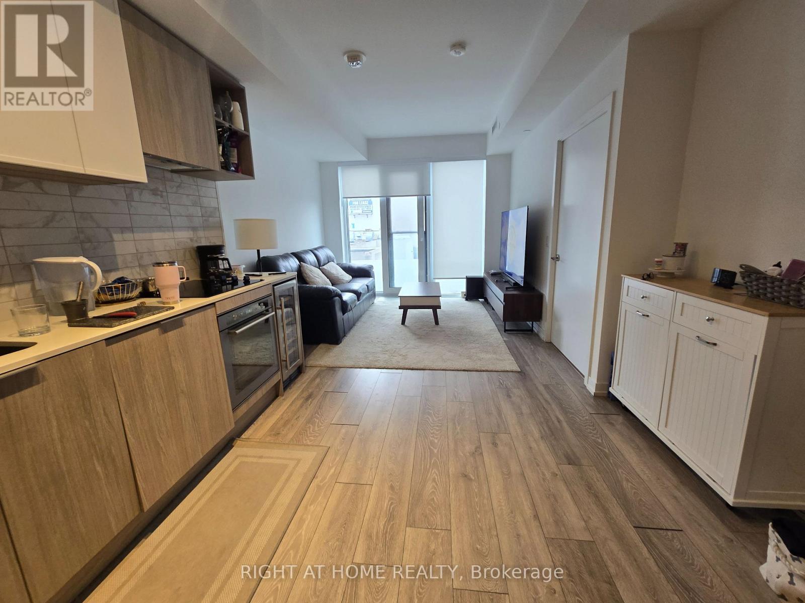 536 - 2020 Bathurst Street, Toronto, Ontario  M5P 0A6 - Photo 3 - C13010378