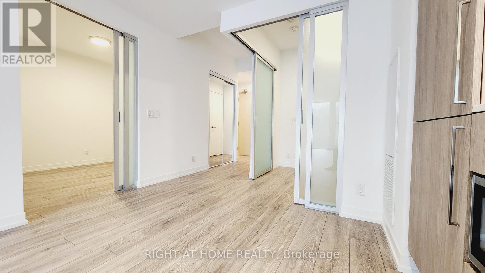 536 - 2020 Bathurst Street, Toronto, Ontario  M5P 0A6 - Photo 8 - C13010378