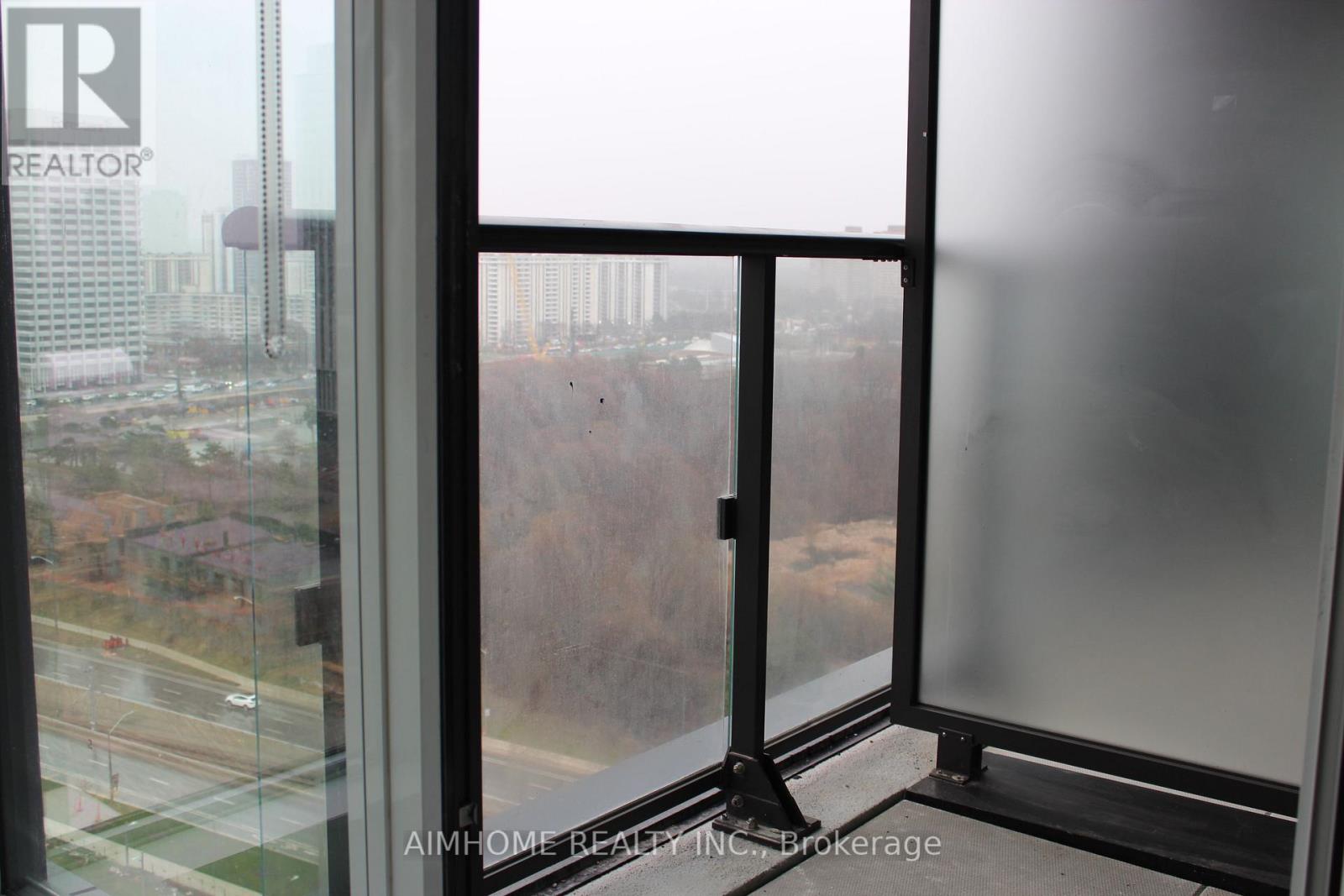 1708 - 5 Quarrington Lane, Toronto, Ontario  M3C 0S5 - Photo 14 - C13010380