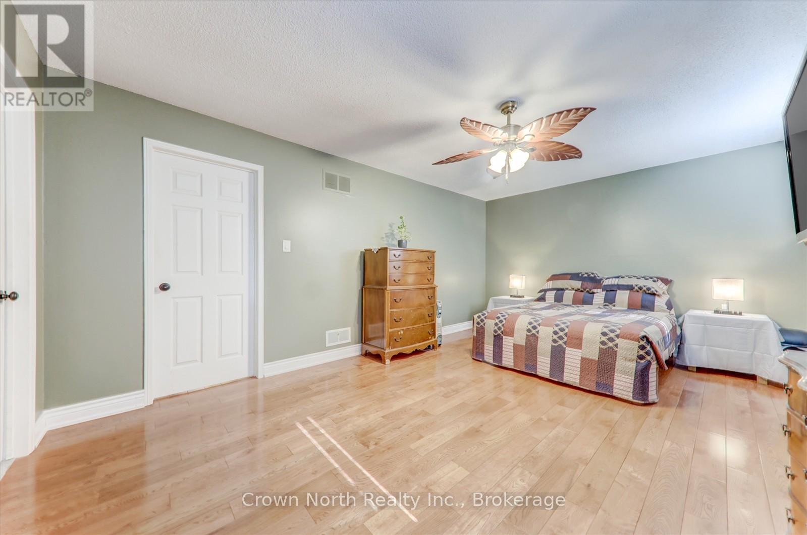 17 Plumrose Boulevard, Toronto, Ontario  M1E 5E8 - Photo 19 - E13010356