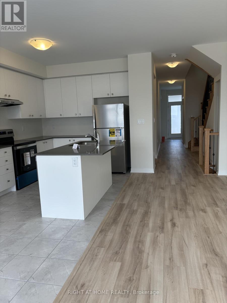 2609 Hibiscus Drive W, Pickering, Ontario  L1X 0L8 - Photo 4 - E13010368