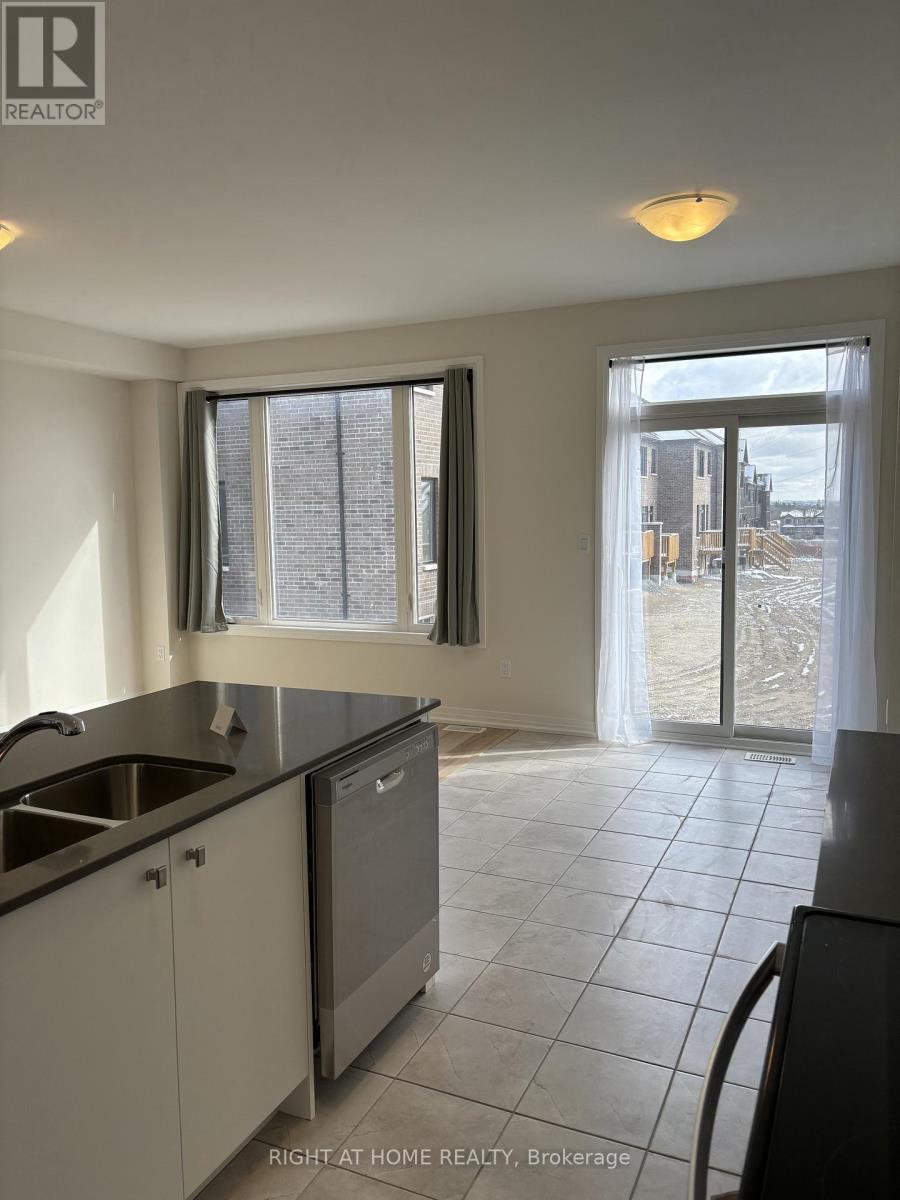 2609 Hibiscus Drive W, Pickering, Ontario  L1X 0L8 - Photo 7 - E13010368