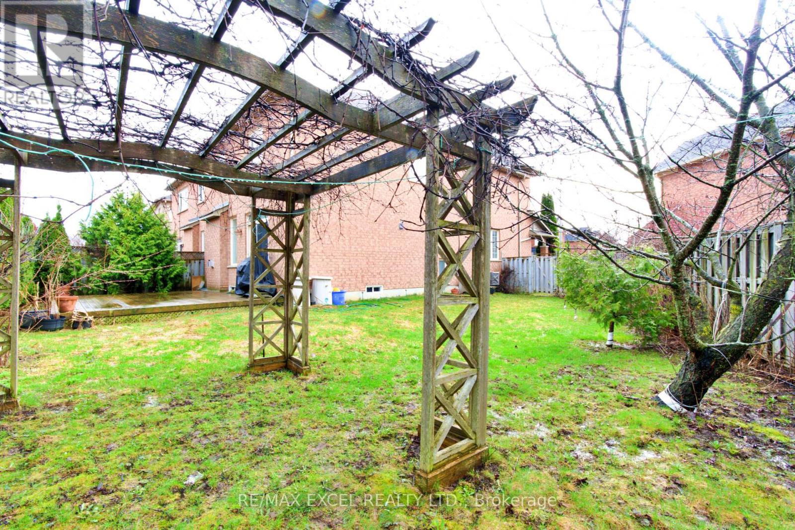 35 Waldron Crescent, Richmond Hill, Ontario  L4E 4A3 - Photo 13 - N13010352