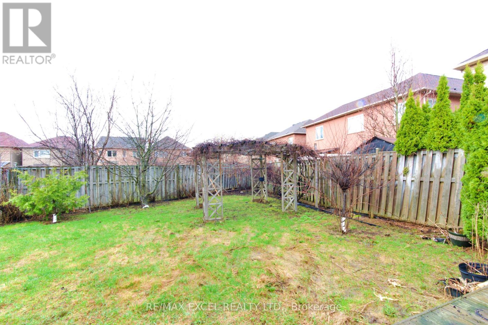 35 Waldron Crescent, Richmond Hill, Ontario  L4E 4A3 - Photo 9 - N13010352