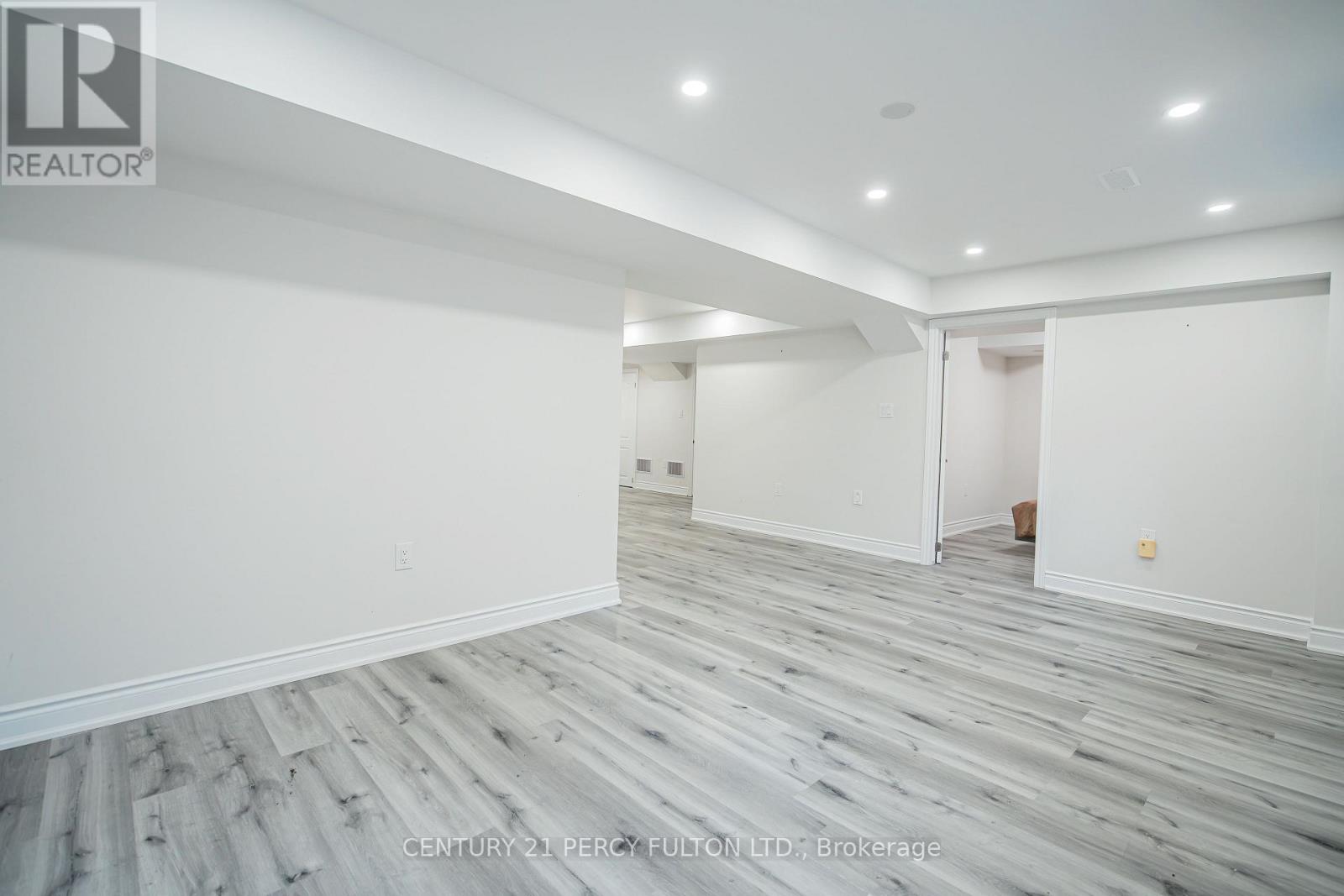 26 Gabrielle Drive, Brampton, Ontario  L7A 2A2 - Photo 10 - W13010350