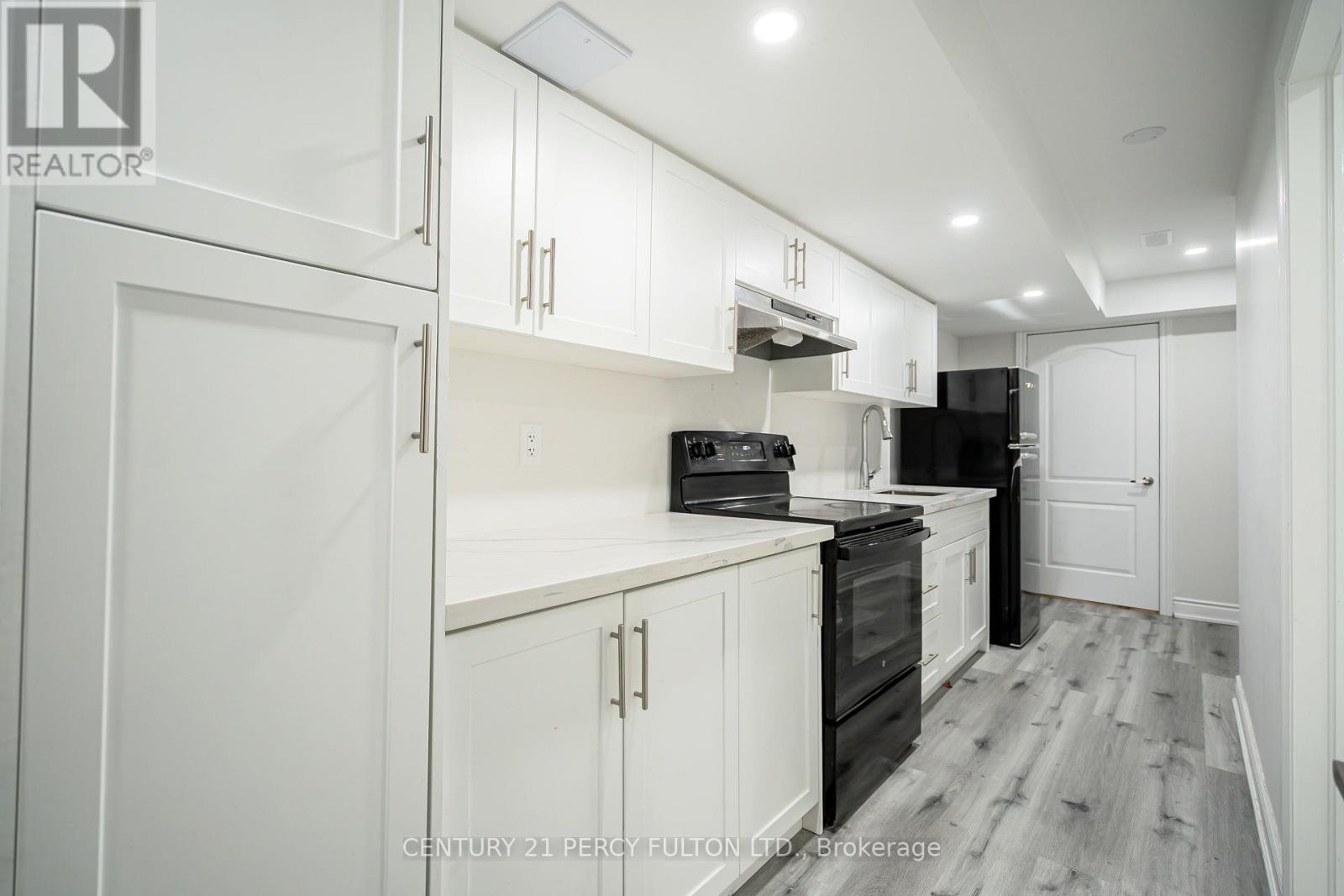 26 Gabrielle Drive, Brampton, Ontario  L7A 2A2 - Photo 17 - W13010350