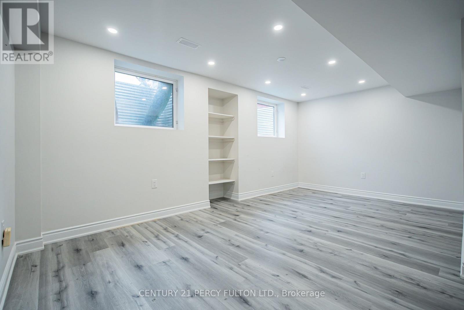 26 Gabrielle Drive, Brampton, Ontario  L7A 2A2 - Photo 8 - W13010350