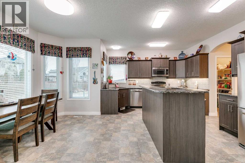 123 Springmere Place, Chestermere, Alberta  T1X 1J2 - Photo 10 - A2300356