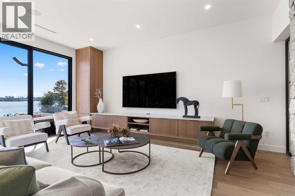 692 West Chestermere Drive, Chestermere, Alberta  T1X 1B5 - Photo 17 - A2288918