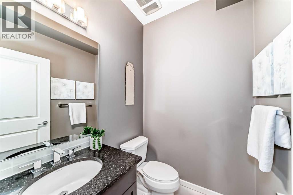 405 Valley Ridge Manor NW, Calgary, Alberta  T3B 6C4 - Photo 12 - A2302399