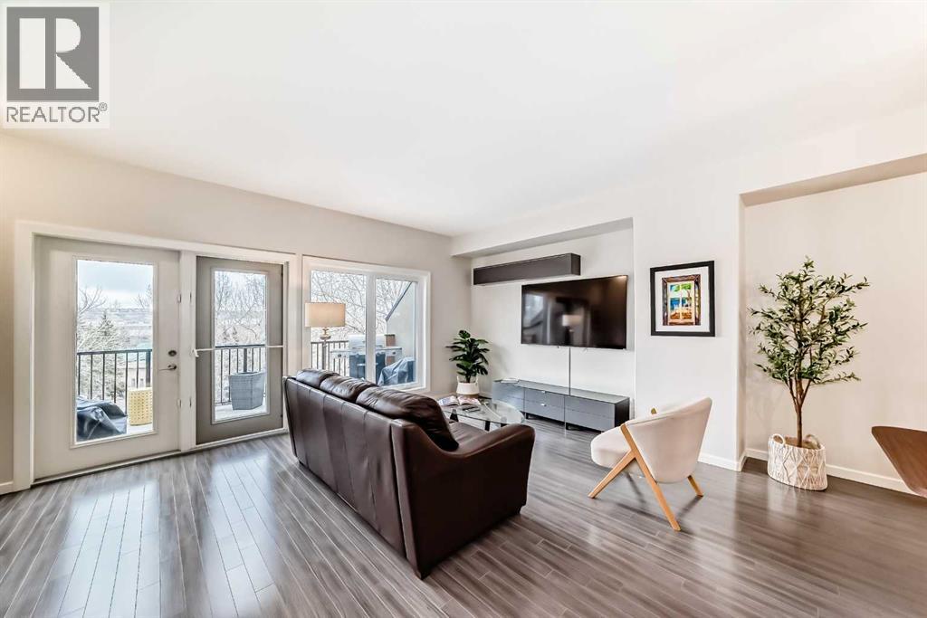 405 Valley Ridge Manor NW, Calgary, Alberta  T3B 6C4 - Photo 8 - A2302399